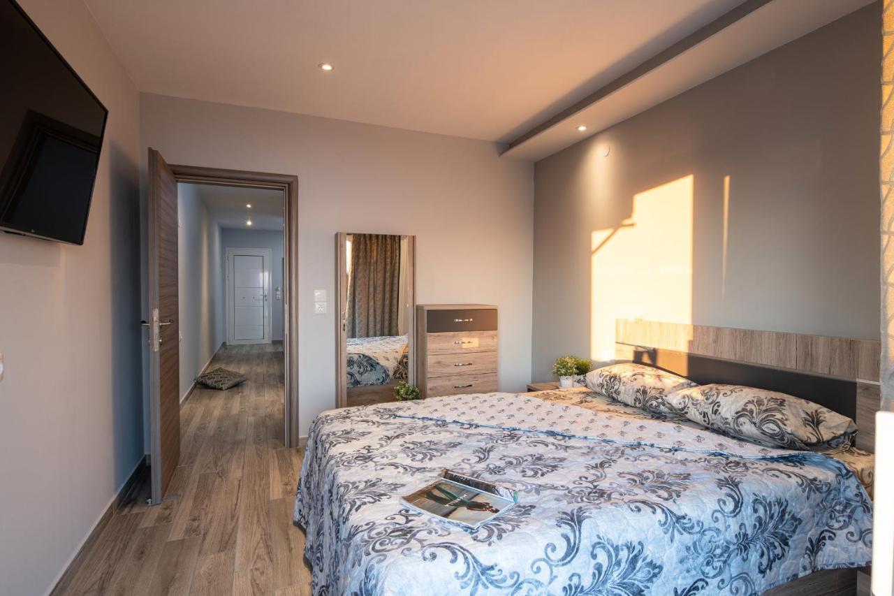 Sunset Studios - Suites With Seaview & Back Side Apartements Torone Exterior foto