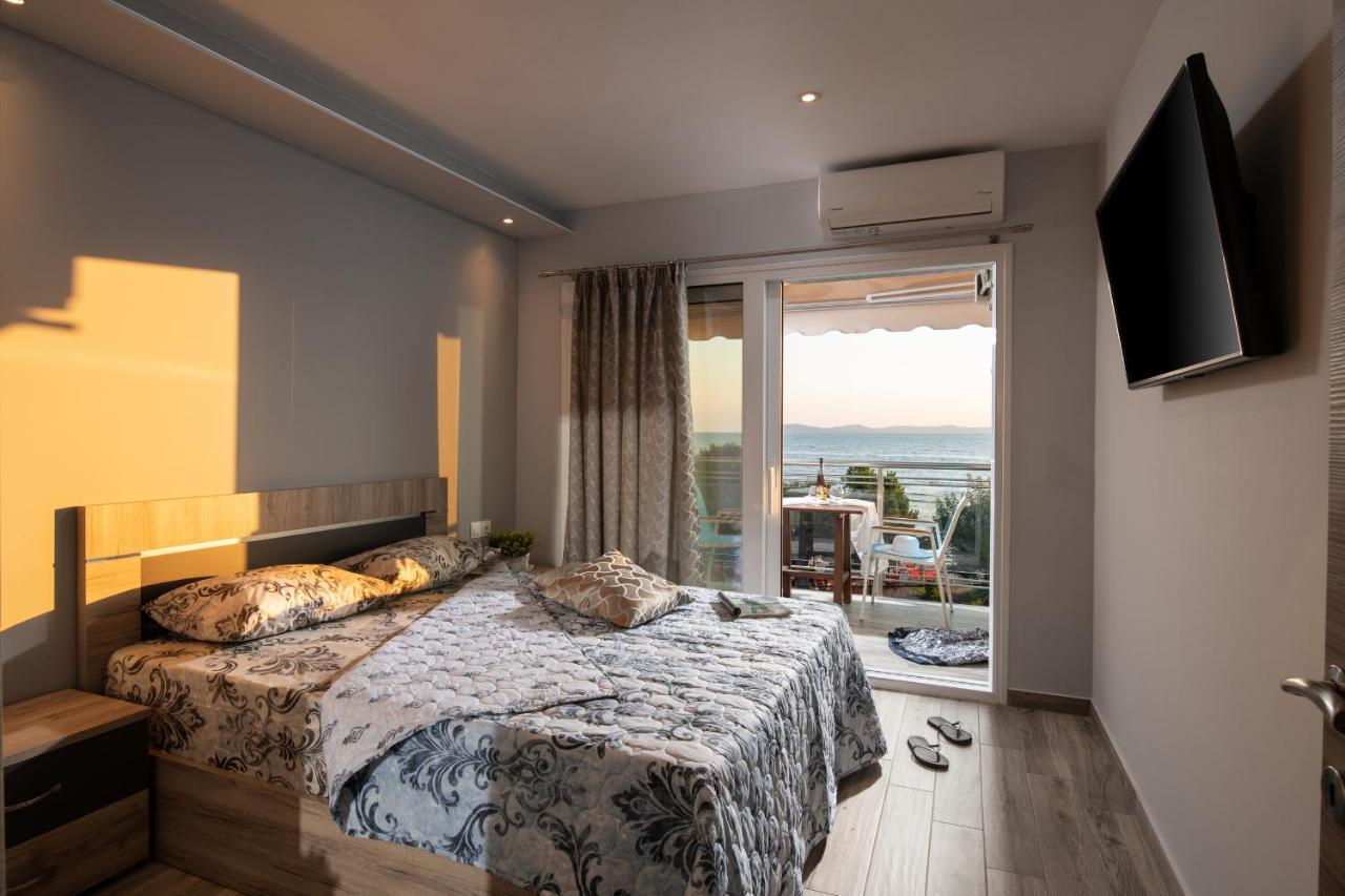 Sunset Studios - Suites With Seaview & Back Side Apartements Torone Exterior foto