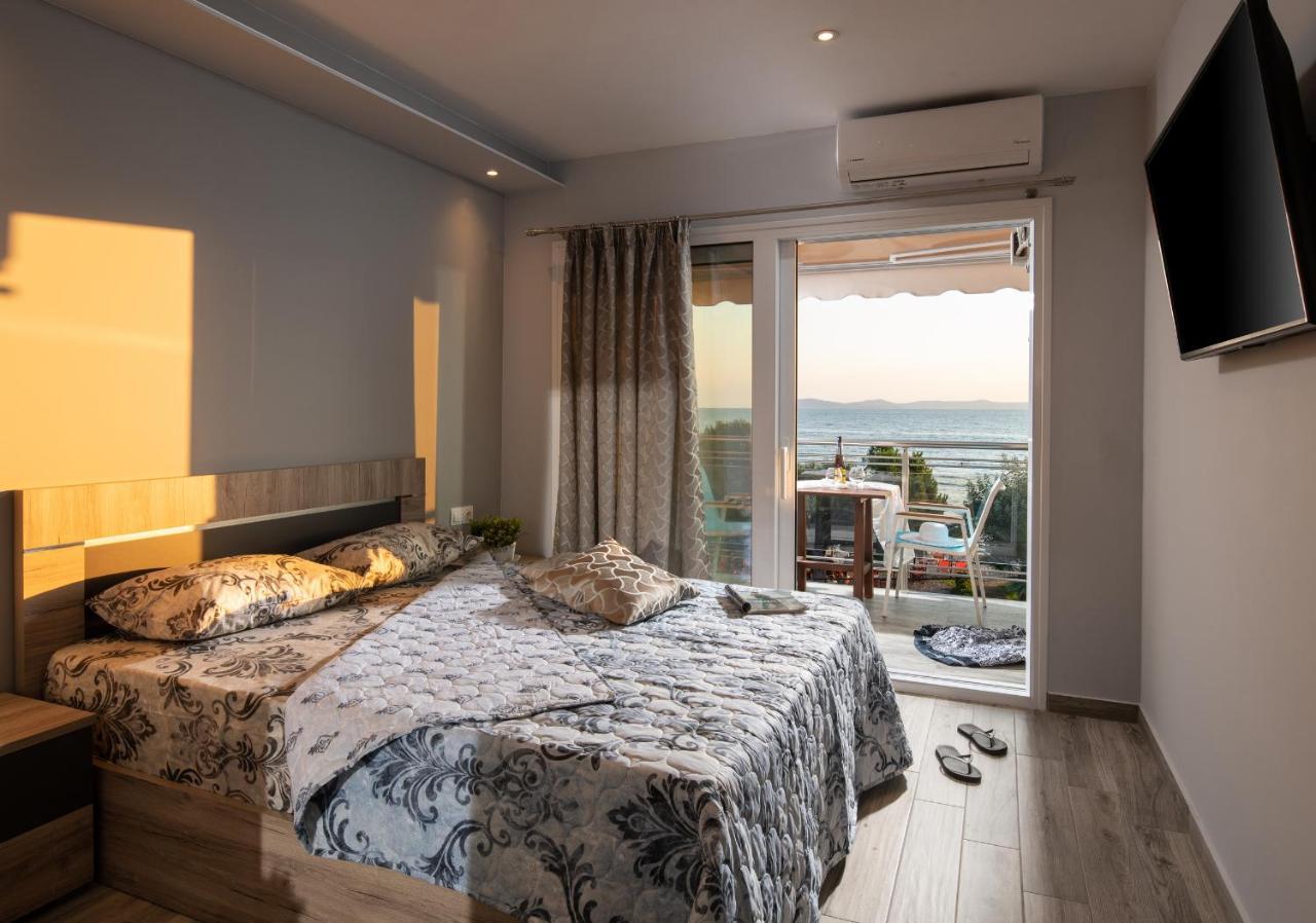 Sunset Studios - Suites With Seaview & Back Side Apartements Torone Exterior foto