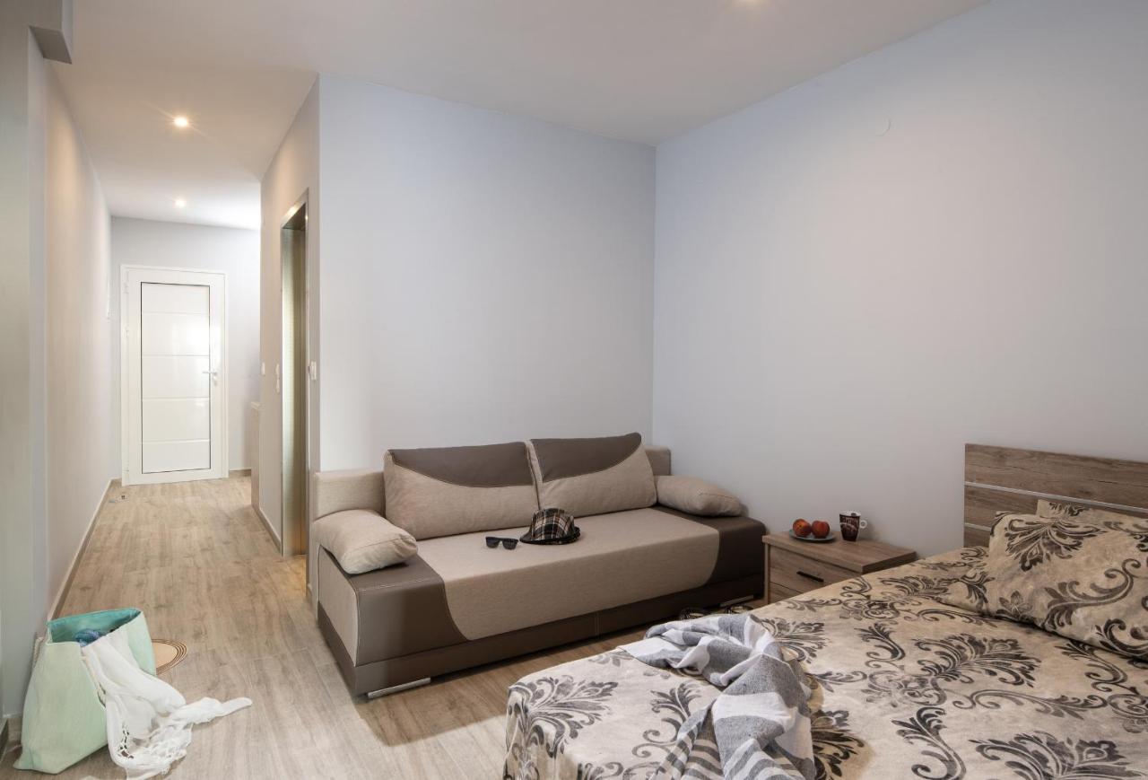 Sunset Studios - Suites With Seaview & Back Side Apartements Torone Exterior foto