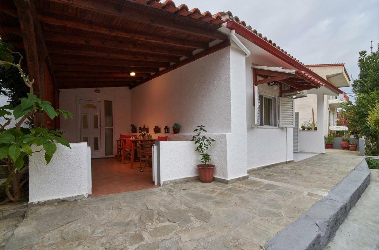 Sunset Studios - Suites With Seaview & Back Side Apartements Torone Exterior foto