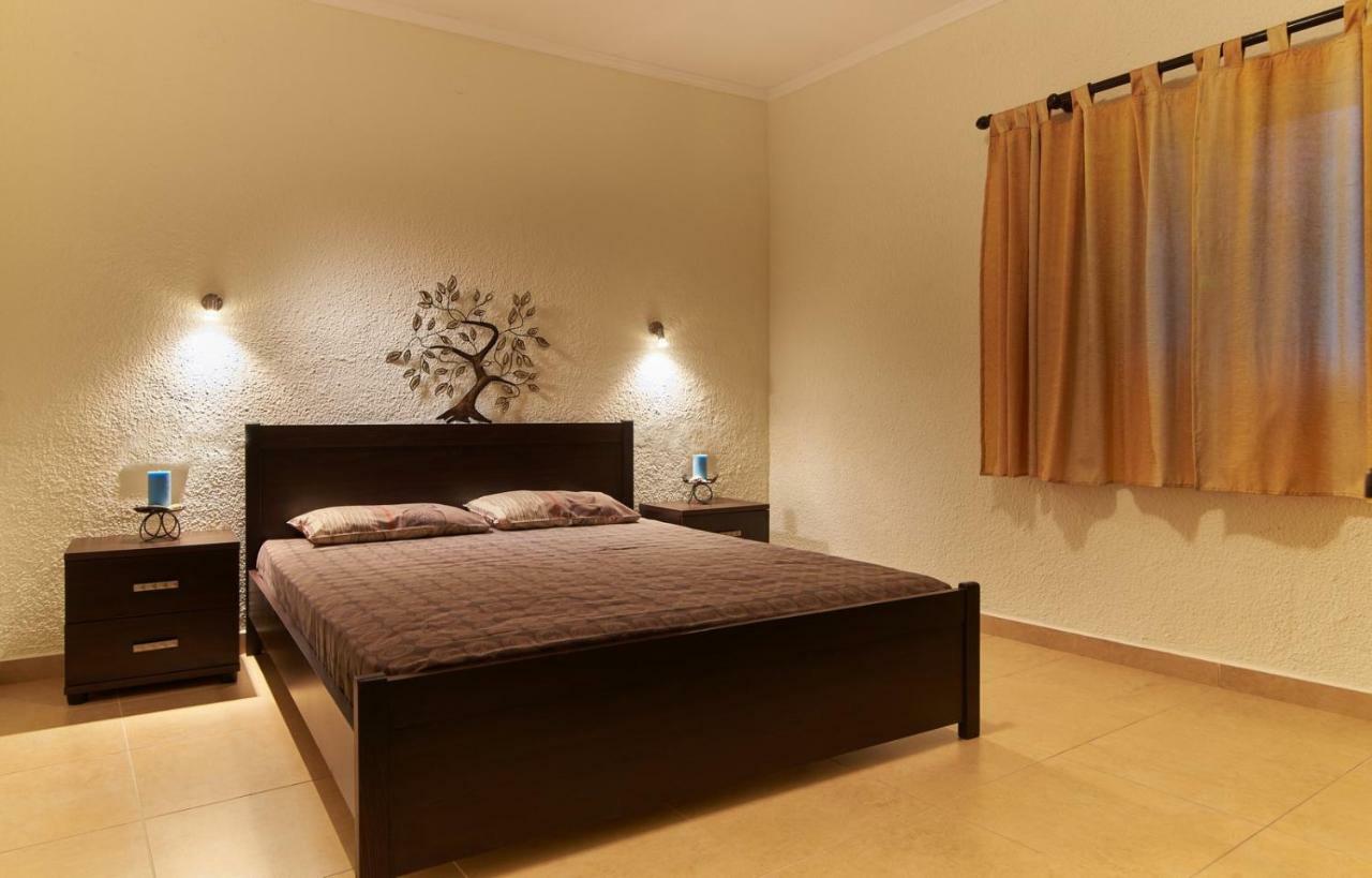 Sunset Studios - Suites With Seaview & Back Side Apartements Torone Exterior foto